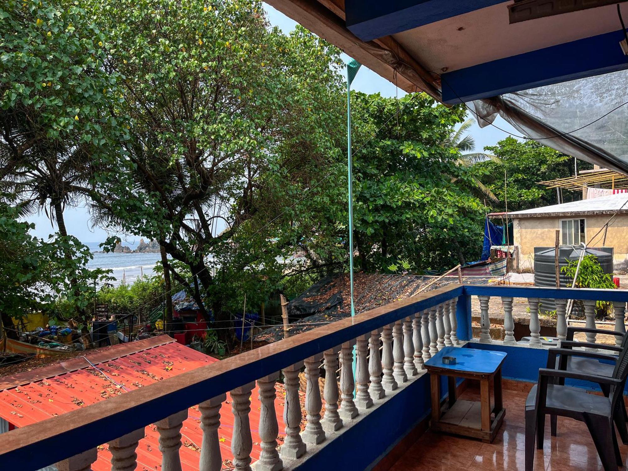 12 Monks - Beachside Hostel 阿姆波尔 外观 照片